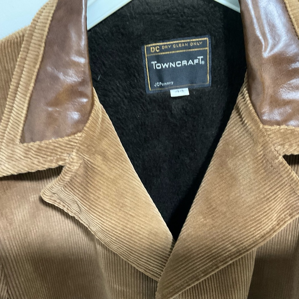 Coat - Picture 2 of 6